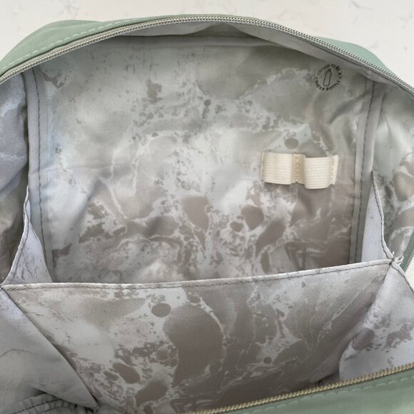 Saje Natural Wellness Cosmetic Toiletry Zip Bag Mint Green Gold Hardware NWOT - Picture 9 of 10